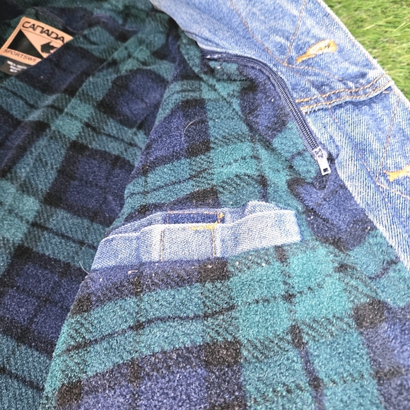 Denim Jean Jacket with Tan Collar Vintage 2000's - Picture 9 of 12